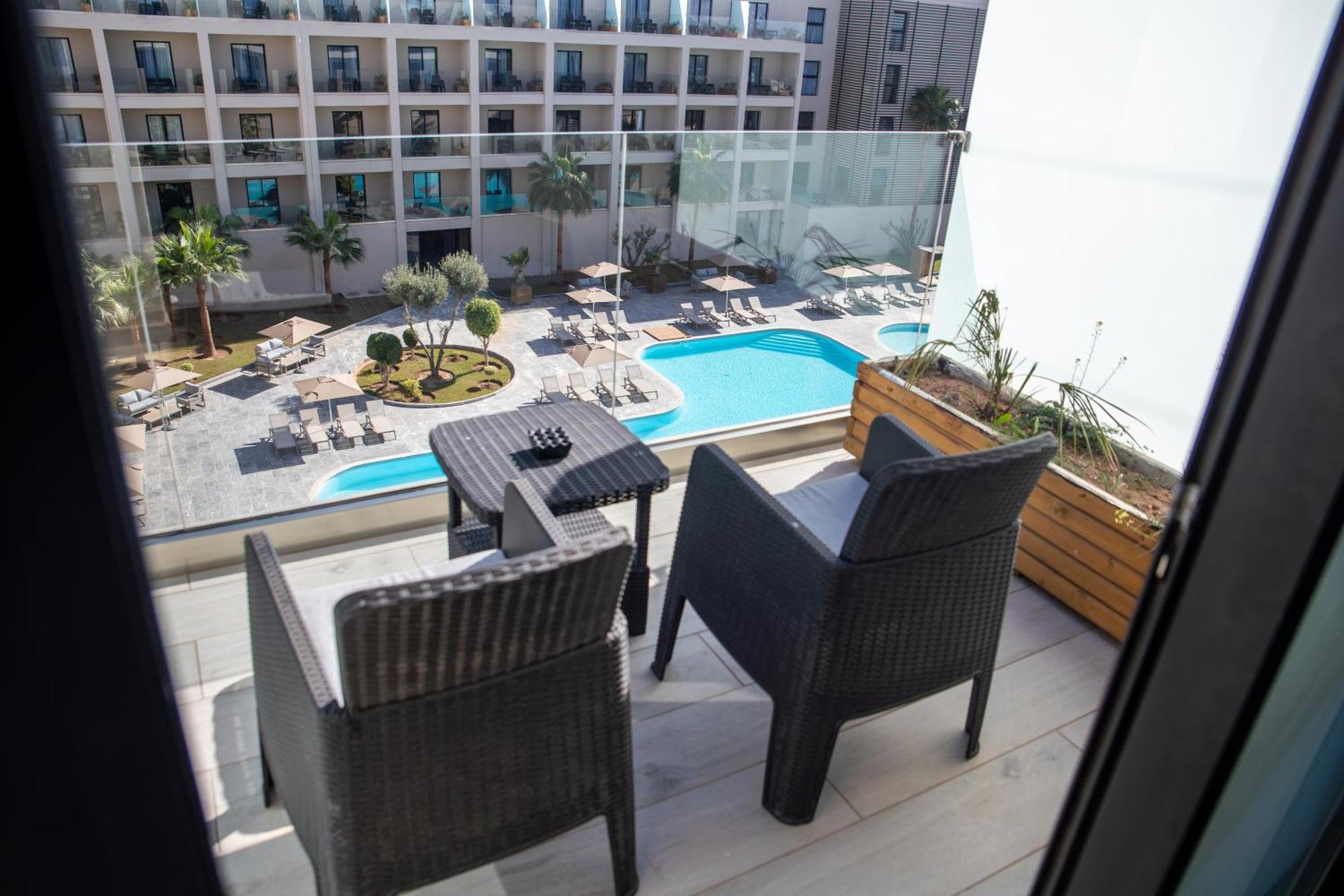 Dominium Palace 阿加迪尔 外观 照片 Balcony of a hotel room